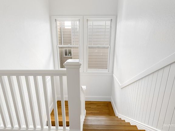 4th image of 270 Whitney St