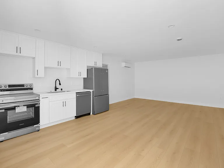 1607 Vuelta Grande Ave #A2 — Photo 2