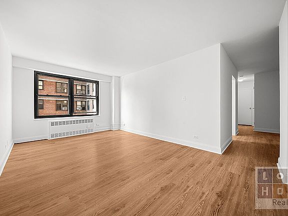 4th image of 415 Grand St APT E405