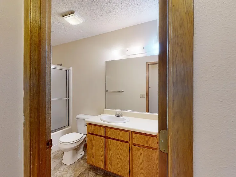 711 Burnett Ave — Photo 10