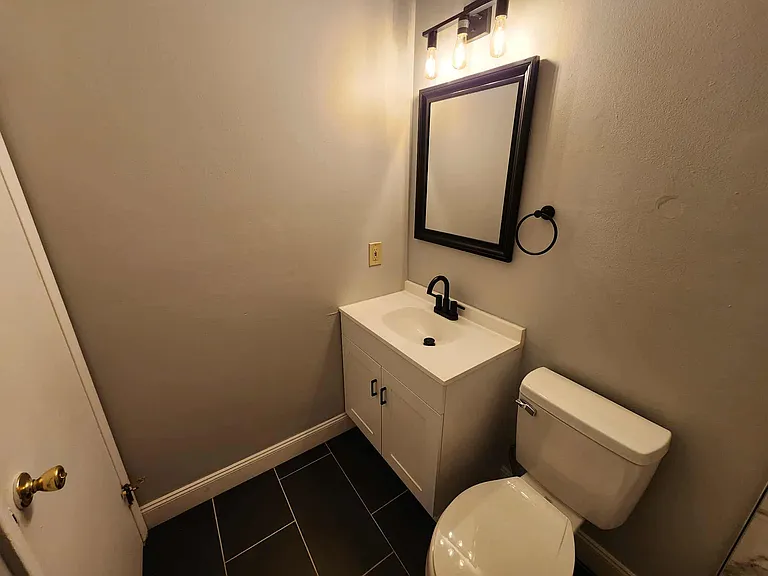 105 Herkimer St #28 — Photo 10