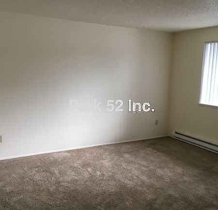 3rd image of 14406 Pacific Ave S APT 6