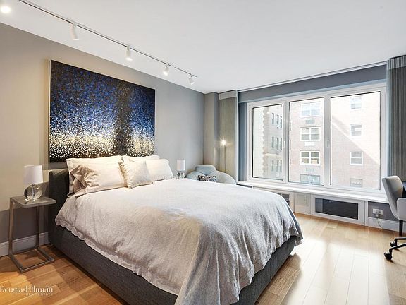 4th image of 440 E 57th St APT 12B