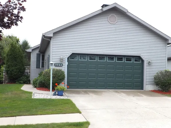 3763 Creekside Dr #29, Traverse City, MI 49684