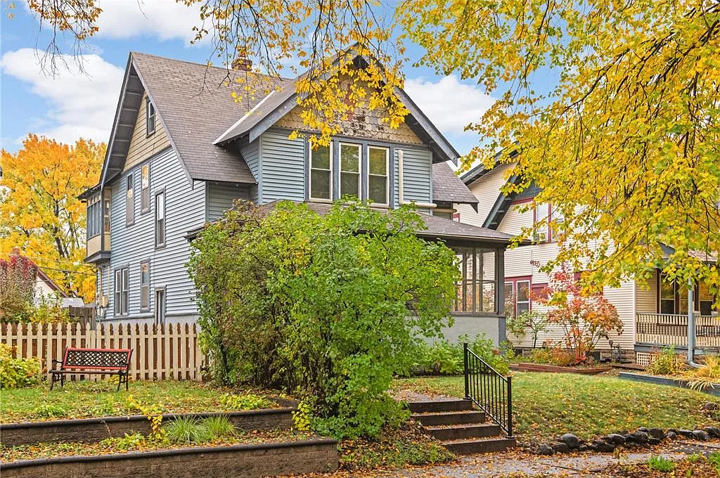 5 bed, $3,100 — Photo 1