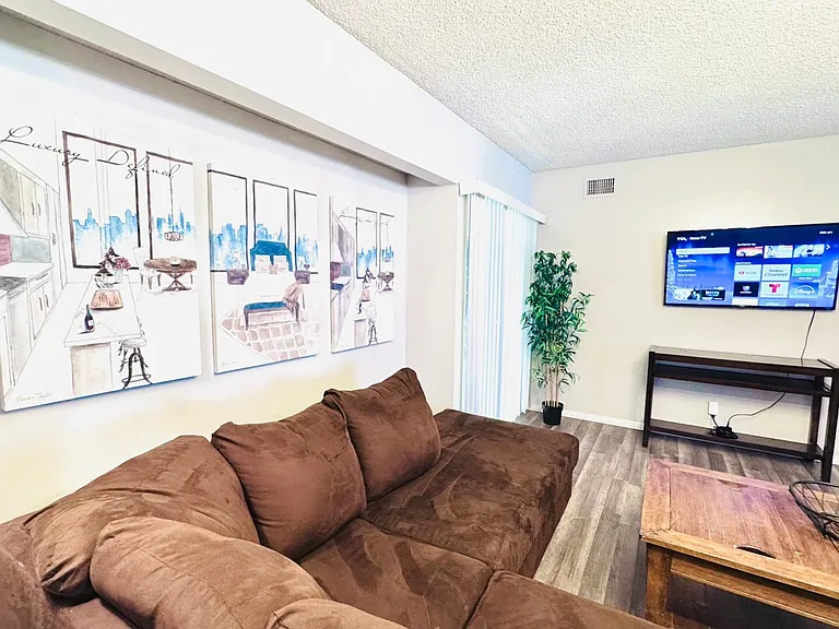 S William Miller Dr — Photo 2
