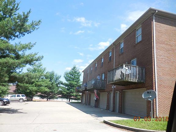 2nd image of 125 Mallory Ct
