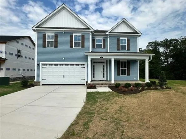 207 Balfour Dr, Suffolk, VA 23435