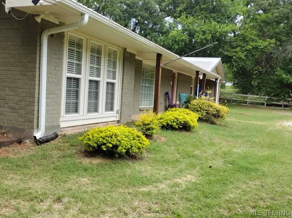 805 Harkey St, Tishomingo, OK 73460
