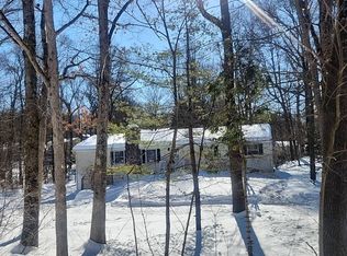 179 Roosevelt Rd, Hyde Park, NY 12538