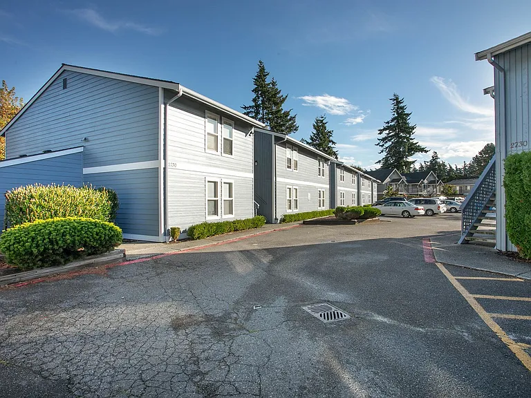 Glacier Park Apartments — Photo 6