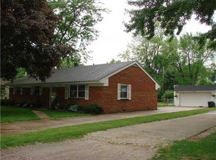 1127 Scott St, Maumee, OH 43537