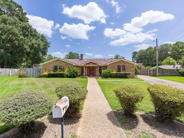 900 Regency Dr, Longview, TX 75604