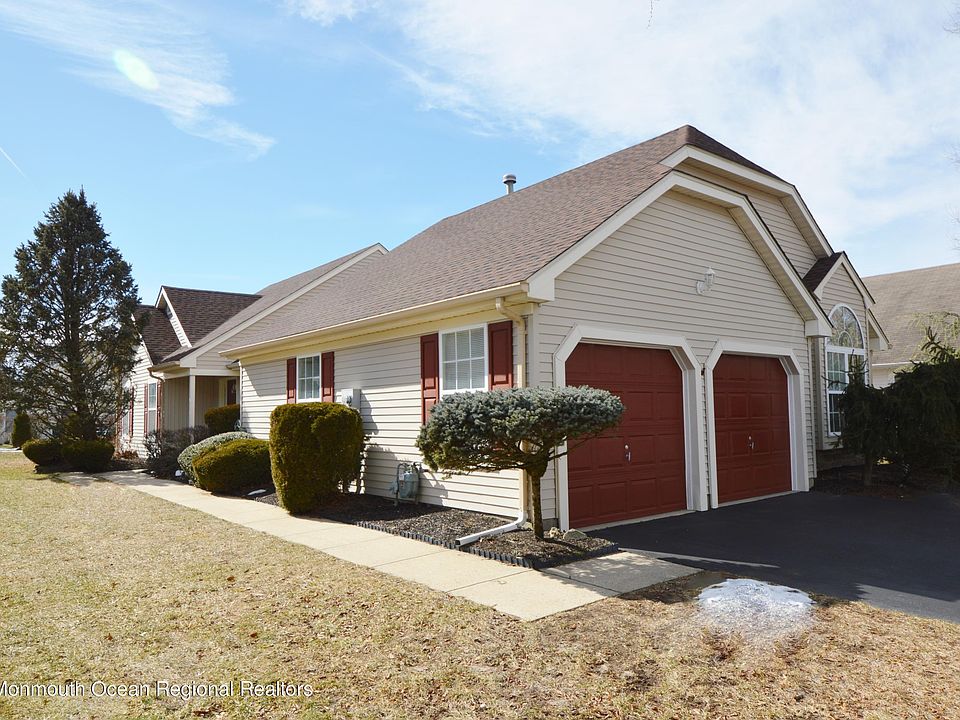 1st image of 2728 Meadow Lake Dr