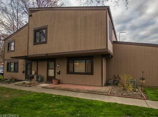 26679 Lake Of The Falls Blvd, Olmsted Falls, OH 44138