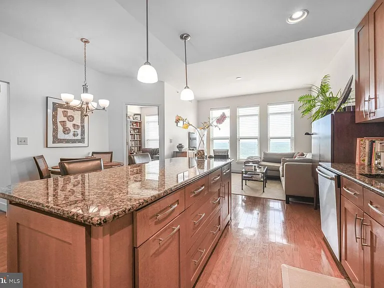 12500 Park Potomac Ave #905 — Photo 32