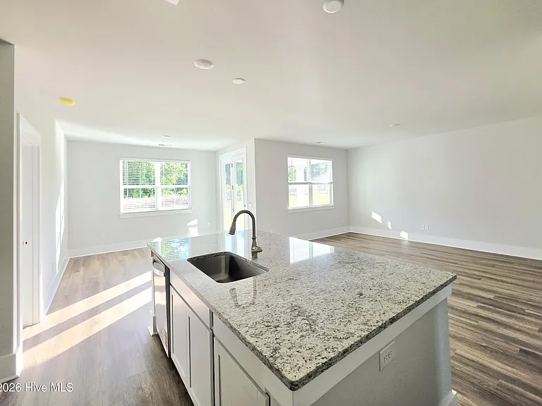 518 Silky Oak Dr SE #262 — Photo 3