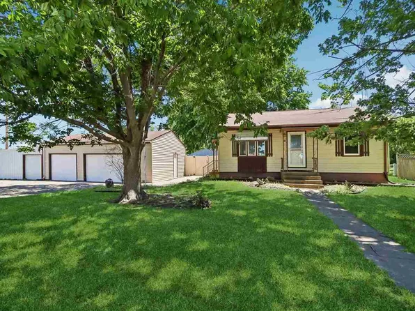 71 Ella St S, Riverside, IA 52327
