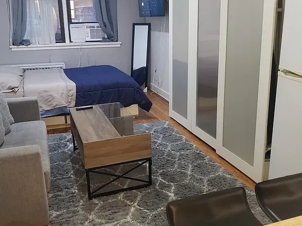 311 W 29th St #2C, New York, NY 10001