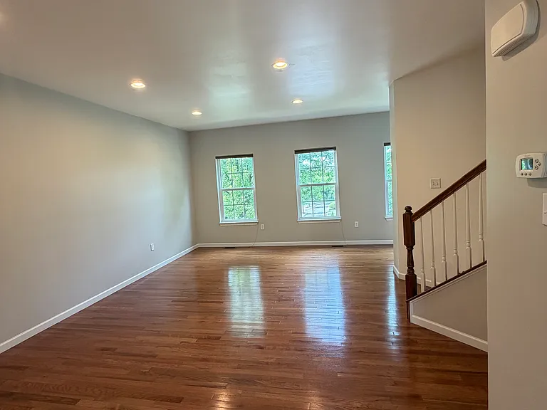 349 Wealdstone Rd — Photo 5