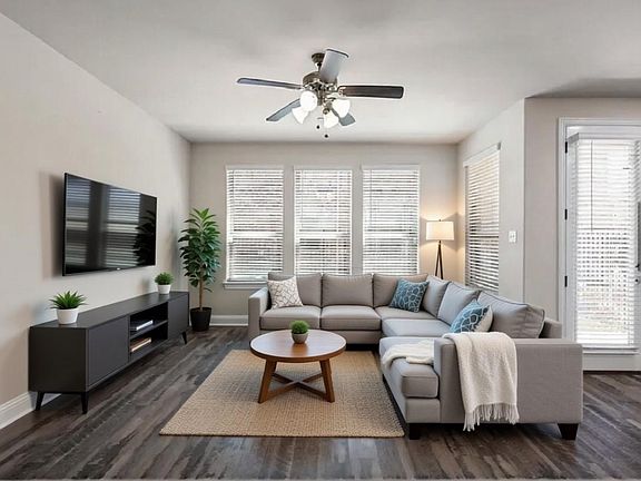 3rd image of 207 Congaree Rd