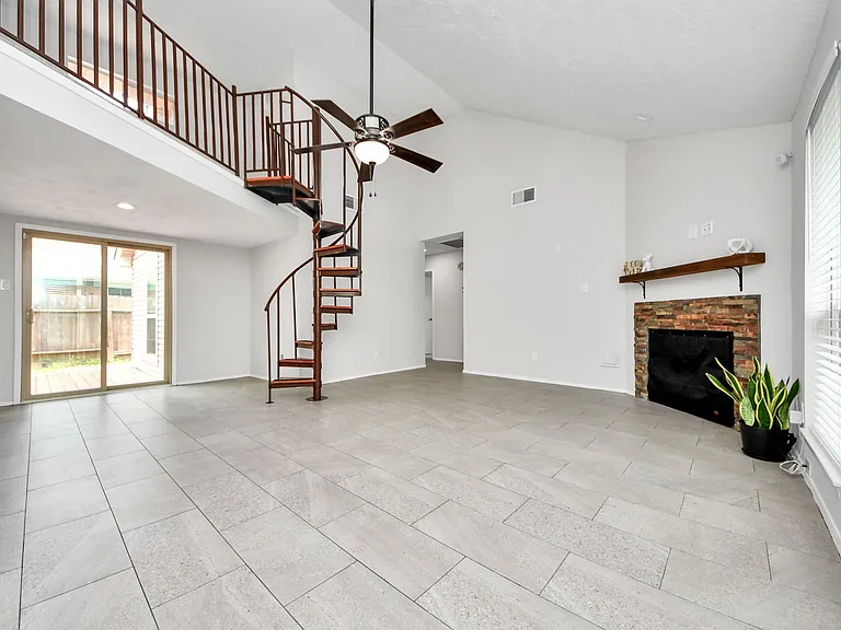 17011 Dusty Mill Dr W — Photo 4