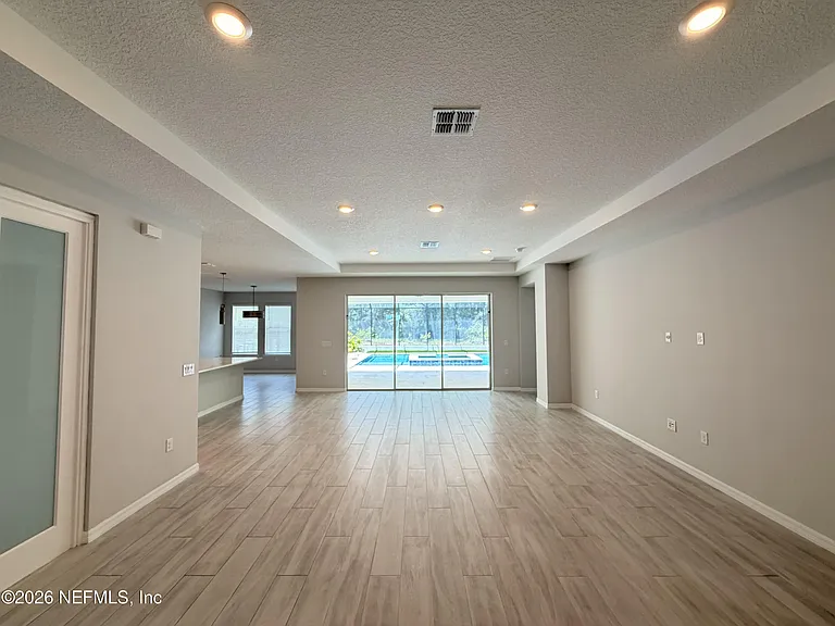 1352 Arklow Cir — Photo 4