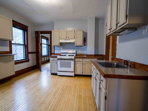 3rd image of 2942 N Newhall St #2942