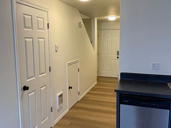 4th image of 803-899 NW 10th St #803