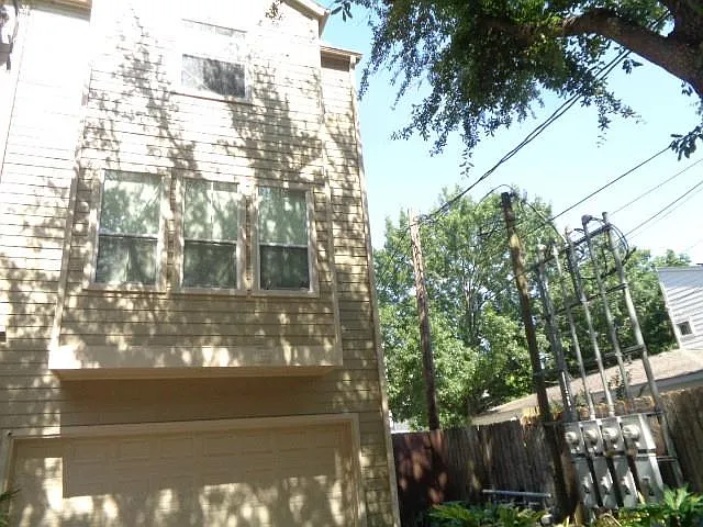 408 Reinerman St