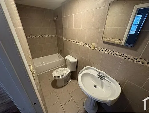246 Roseville Ave #B4 — Photo 3
