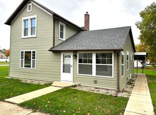 211 S Iowa Ave, Ladd, IL 61329