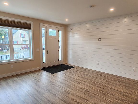 4th image of 27 Morris St