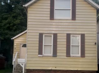 3061 E 67th St, Cleveland, OH 44127
