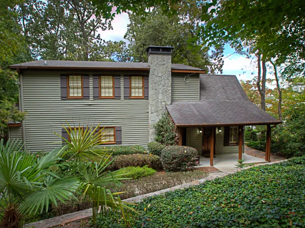 82 Lakeshore Dr, Berkeley Lake, GA 30096