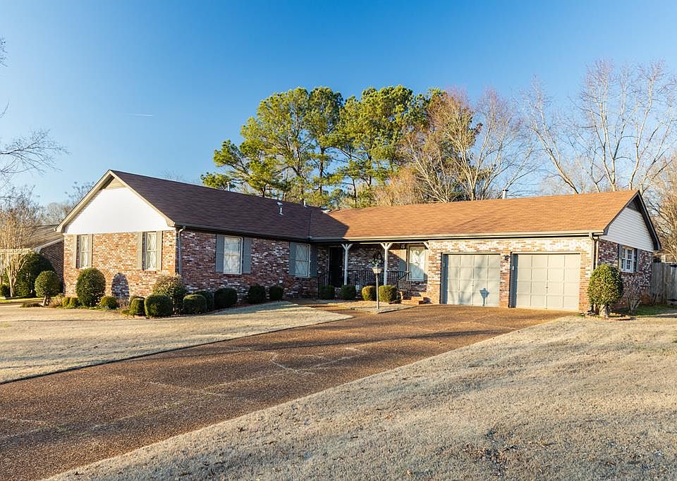 1st image of 109 Creekwood Cir