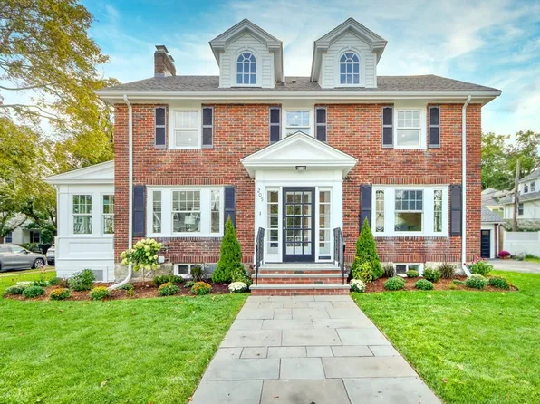 205 Bellevue St, West Roxbury, MA 02132