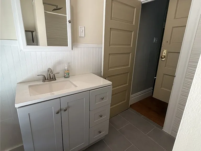 1214 Goe Ave — Photo 36