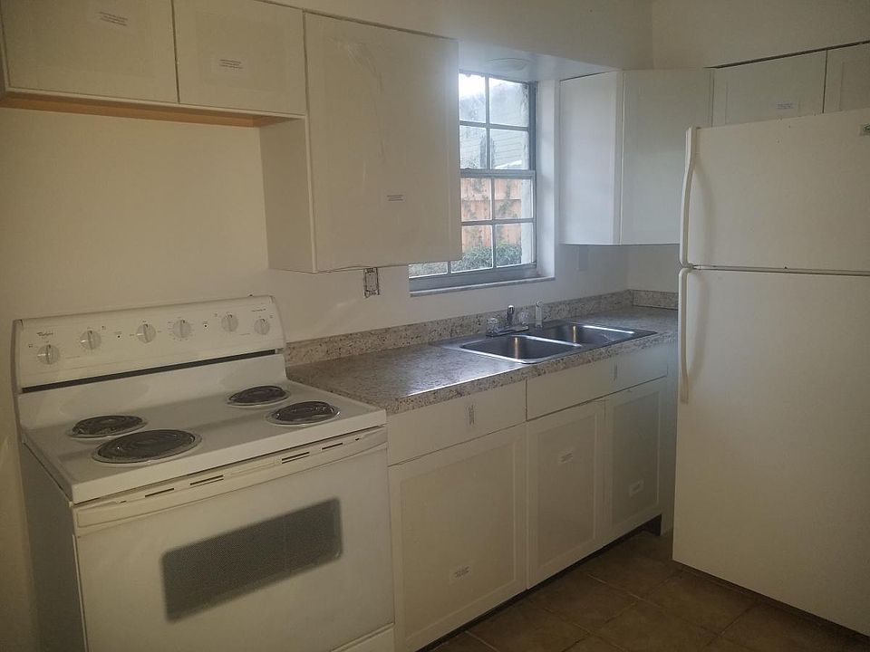 Completely renovated new kitchen