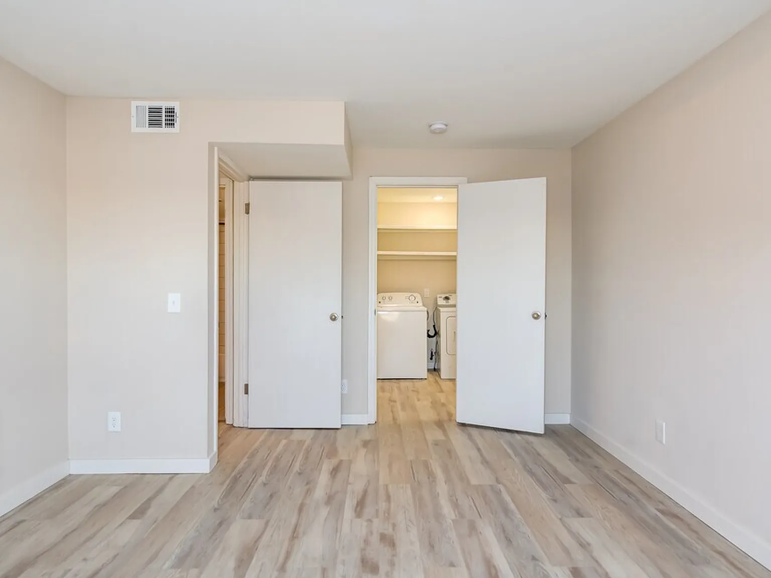Forest Creek Apartments — Photo 4