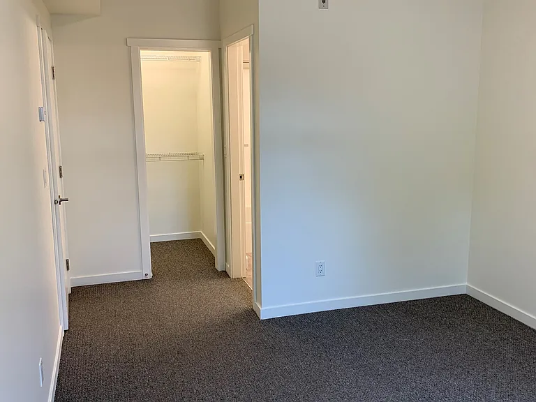 1370 Ridgeway Dr — Photo 16