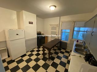 474 Putnam Ave #1, Cambridge, MA 02139
