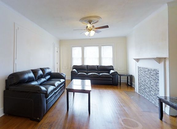 4th image of 2401 E Genesee St #11