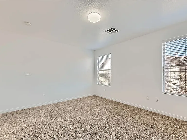 5849 Old English Ct — Photo 22