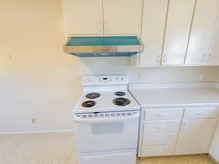 468 Acacia Ave — Photo 7