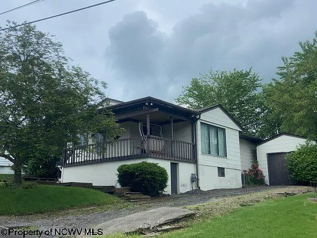 506 Jackson St photo 1