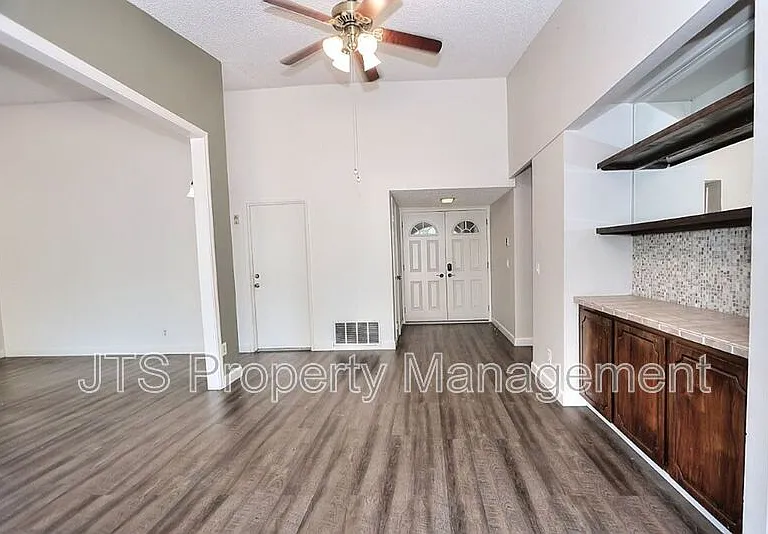 5748 Muldrow Rd — Photo 36