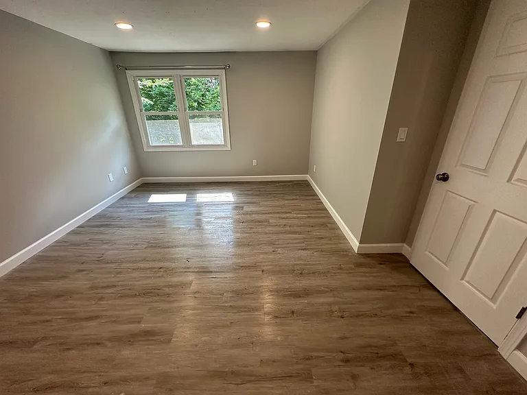 516 Broken Oak Ct — Photo 11