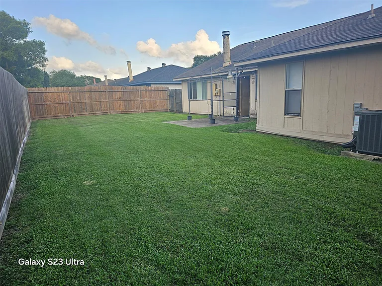 1322 Fieldstone Dr — Photo 10