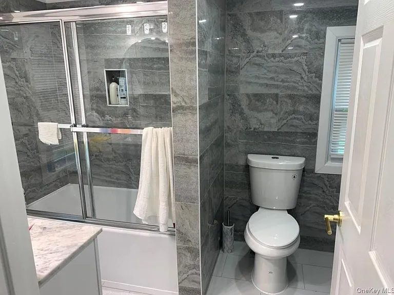 2453 State Route 209 — Photo 12